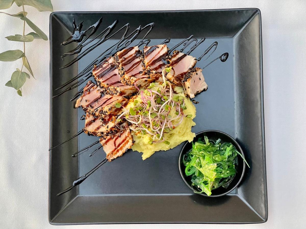 伯恩特卢梭夫活动公园酒店 布拉迪斯拉发 外观 照片